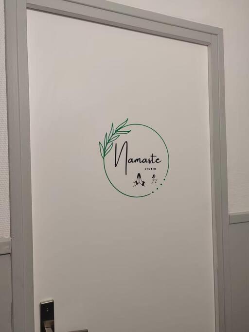 Namaste Studio By T&L Apartment Denain ภายนอก รูปภาพ